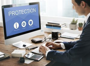 Privatsphäre, Sicherheit, Datenschutzschild Grafisches Konzept