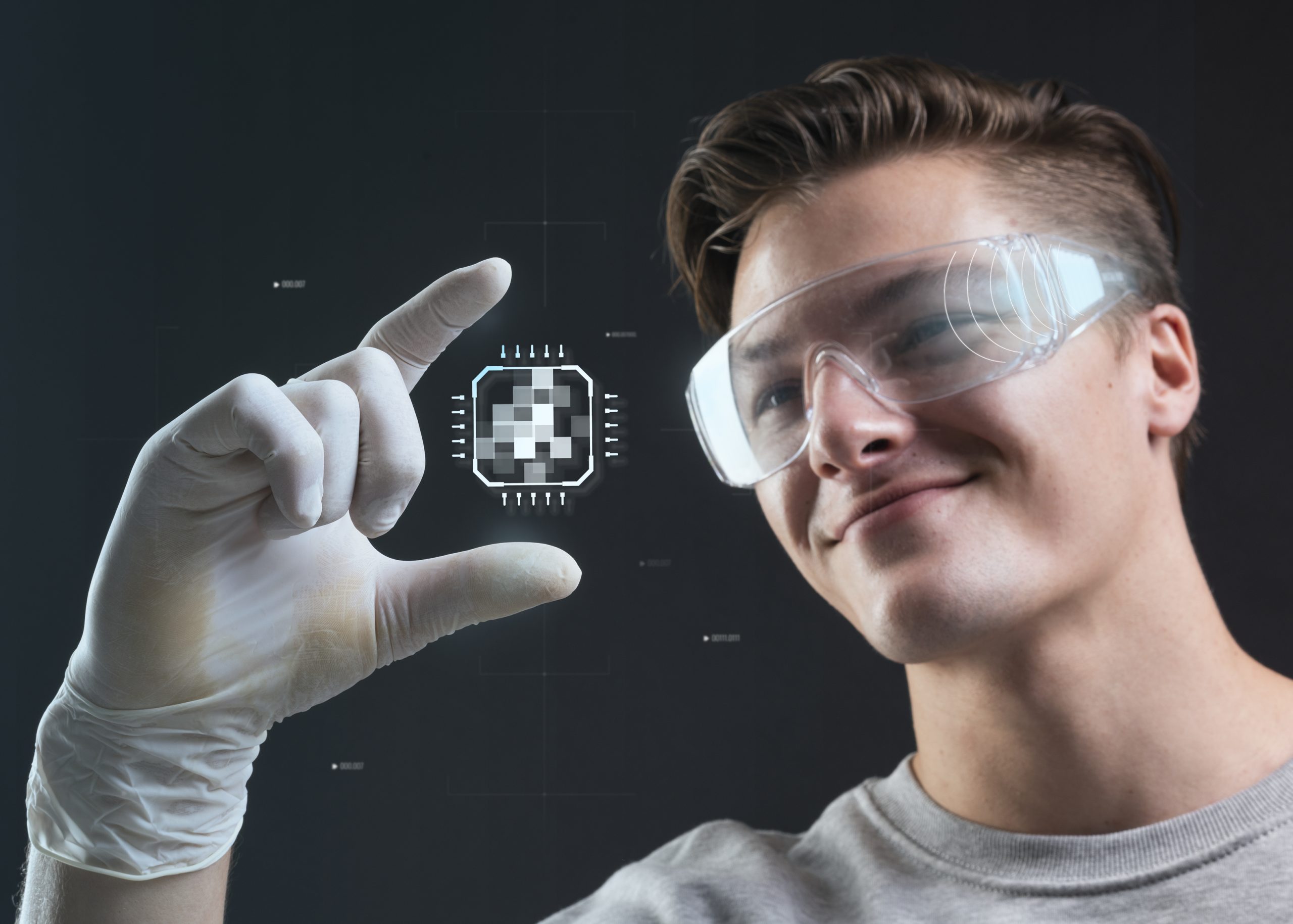 Geschäftsmann hält Hologramm-Mikrochip Smart Technologie
